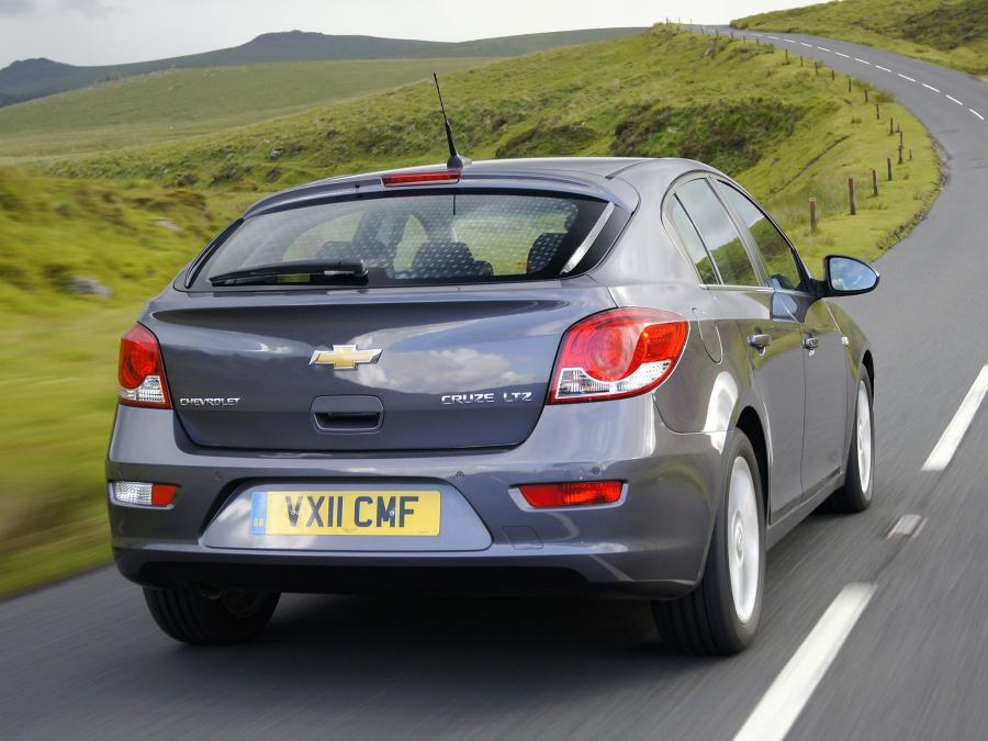  Chevrolet Cruze Hatchback 2011 года  (UK) (фото 23 из 43)